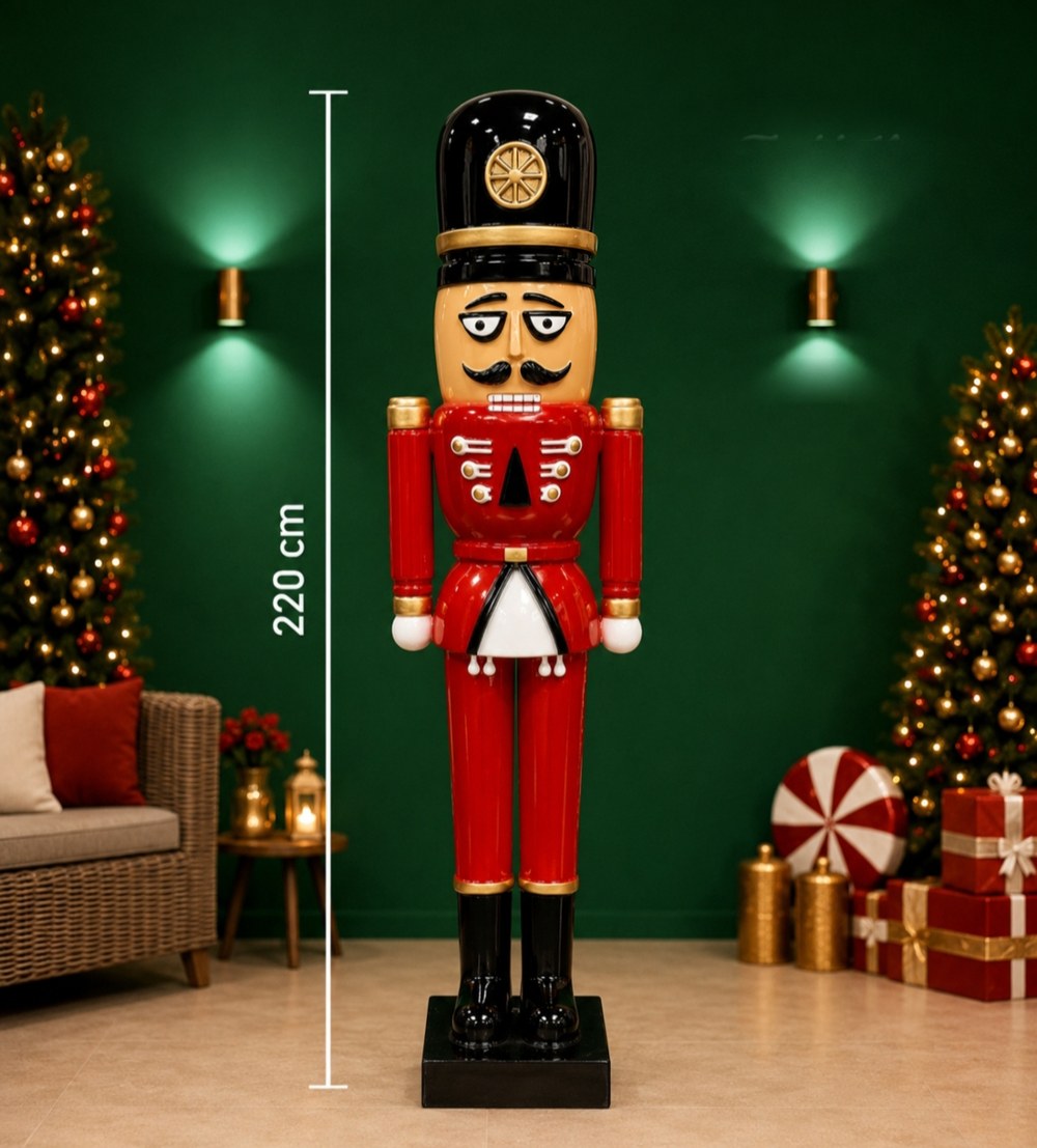 Nutcracker Statue – 220 cm